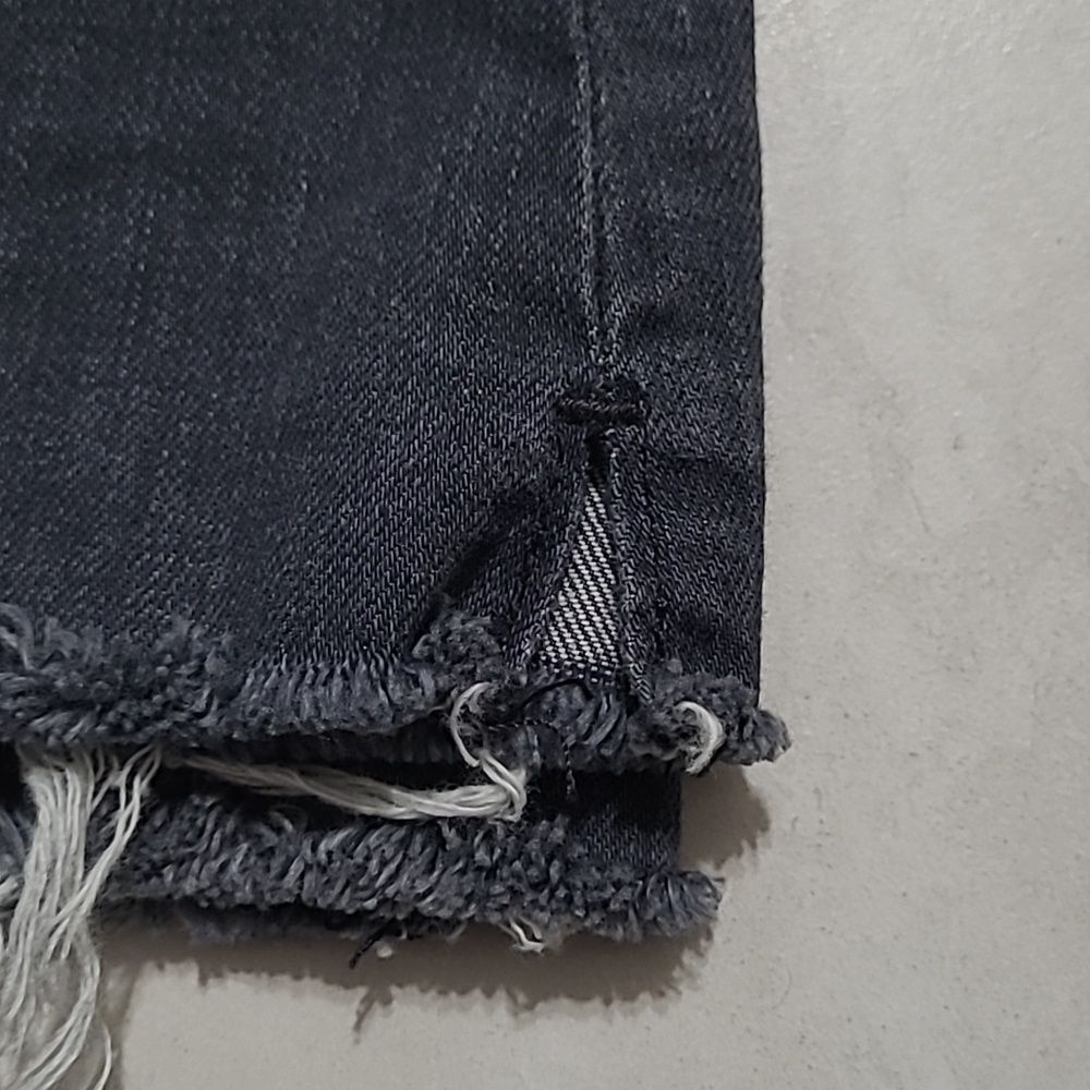 PAIGE Margot Short W/ 27 Indigo High Rise Raw Hem 2800000-IND NWT - Picture 10 of 13